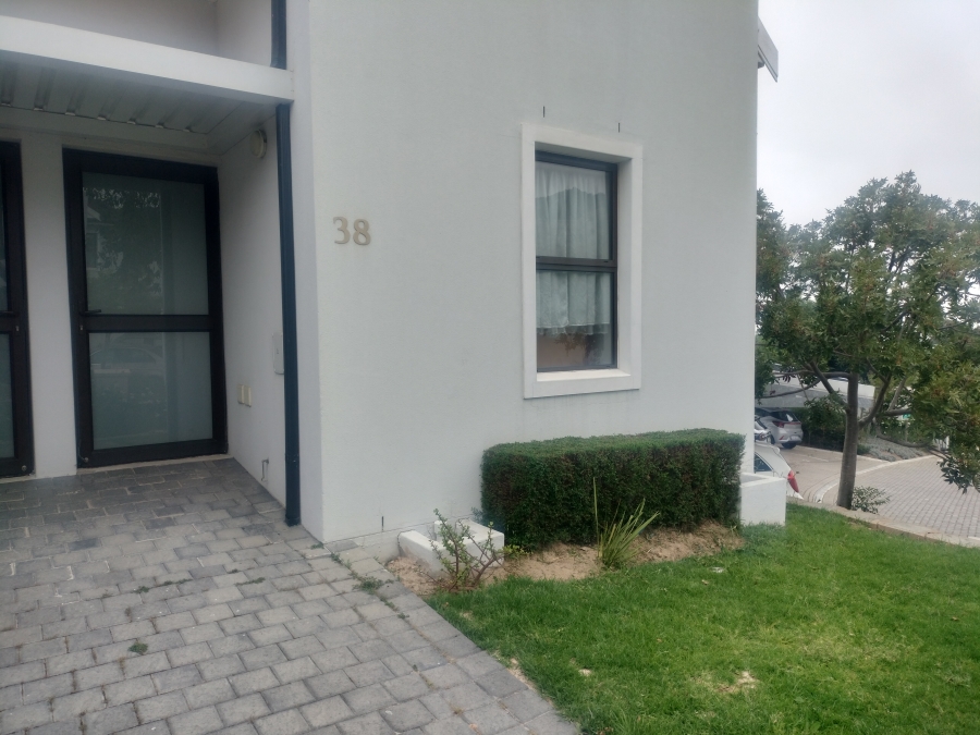 To Let 1 Bedroom Property for Rent in Zevenwacht Retirement Village Western Cape